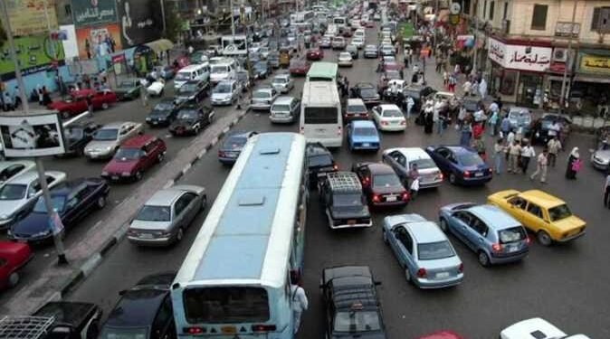 طريق السلامة.. كثافات مرورية بشوارع وميادين القاهرة والجيزة اليوم