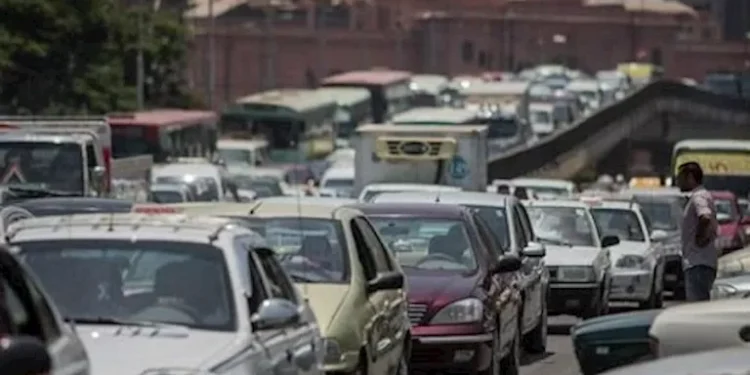 طريق السلامة.. كثافات مرورية مرتفعة بشوارع القاهرة الكبرى اليوم