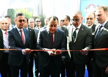 بتخفيضات 25٪.. رئيس الوزراء يفتتح المعرض الرئيسي لـ«أهلًا مدارس» في الجيزة
