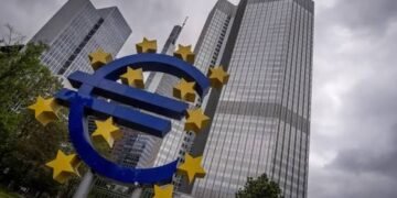 المركزي الأوروبي يرفع سعر الفائدة إلى 2.5% وسط ارتفاع التضخم وأسعار الطاقة