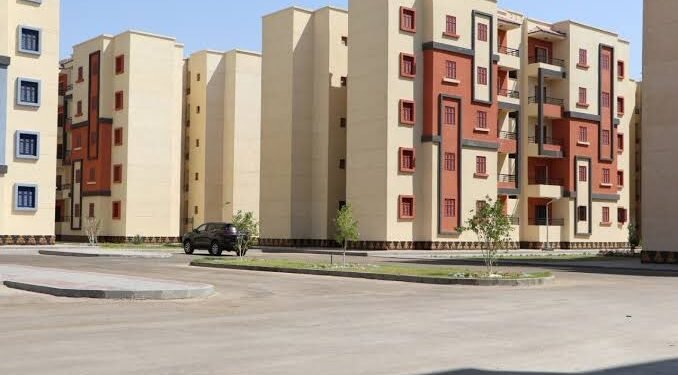 الأوراق المطلوبة لحجز شقق الإيجار.. 6 أشهر مدة الخدمة و12 شهرًا للأعمال الحرة
