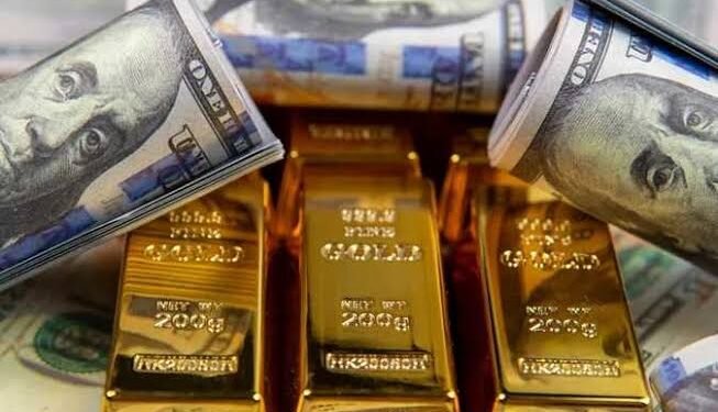 تثبيت سعر الفائدة عند 19% و20%.. ماذا يعني القرار للبورصة والذهب؟