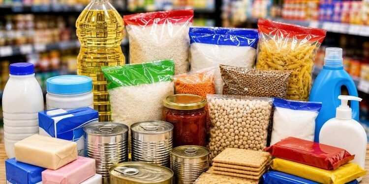 طرح 12 سلعة أساسية غدًا.. منافذ البيع وأسعار السلع وخطة التوسع إلى 30 سلعة