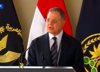 وزير الداخلية يستعرض جهود تطوير أكاديمية الشرطة