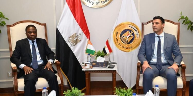 وزير الصناعة
