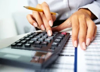 الأقساط الصغيرة.. متى تتحول التسهيلات إلى أزمة مالية؟