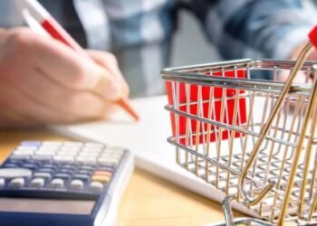 القوة الشرائية: ما معناها وكيف تؤثر في حياة المواطنين؟