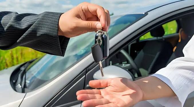 خطوات نقل ملكية السيارة.. الأوراق المطلوبة وإجراءات التسجيل في المرور